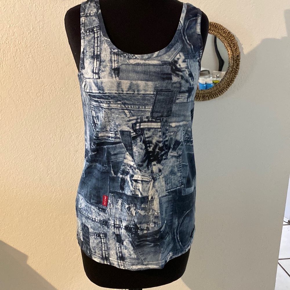 Only Women Tank Top